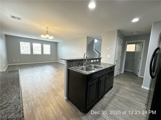 7728 Vibrant Threads Court, Las Vegas, NV 89149