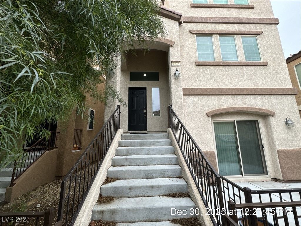 7728 Vibrant Threads Court, Las Vegas, NV 89149