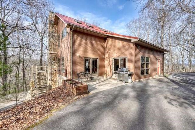 469 Myers Road, Brasstown, NC 28902