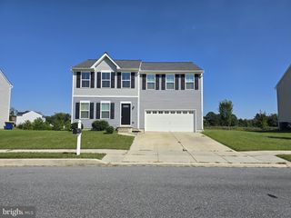 325 NOB HILL RD, Dover, DE 19901