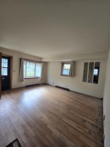 1112 Gertrude STREET, Waukesha, WI 53186