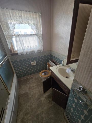 1112 Gertrude STREET, Waukesha, WI 53186