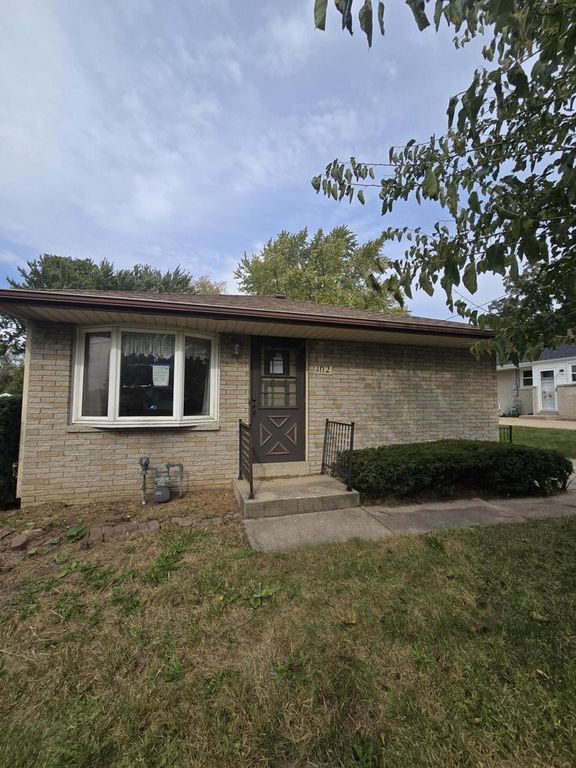 1112 Gertrude STREET, Waukesha, WI 53186
