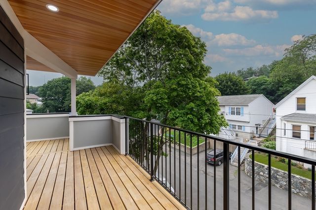 96 Burpee Rd, Swampscott, MA 01907