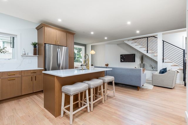 96 Burpee Rd, Swampscott, MA 01907