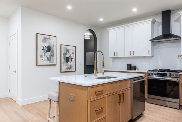 96 Burpee Rd, Swampscott, MA 01907