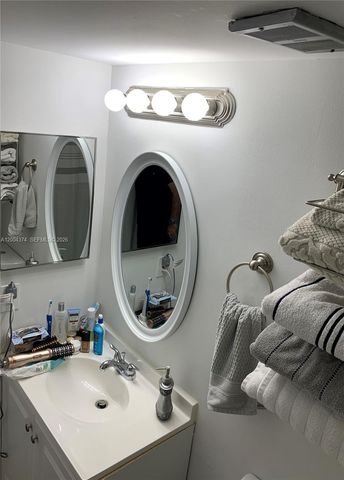 8660 SW 212th St 305, Cutler Bay, FL 33189