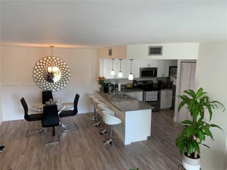 8660 SW 212th St 305, Cutler Bay, FL 33189