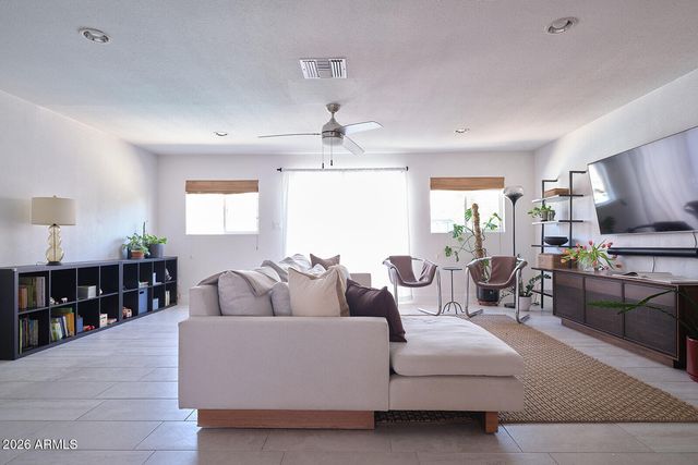 1038 E ELM Street, Phoenix, AZ 85014