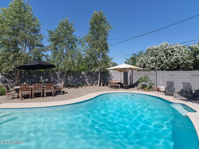 1038 E ELM Street, Phoenix, AZ 85014