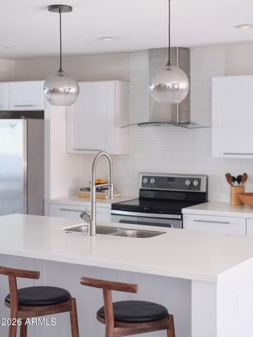 1038 E ELM Street, Phoenix, AZ 85014