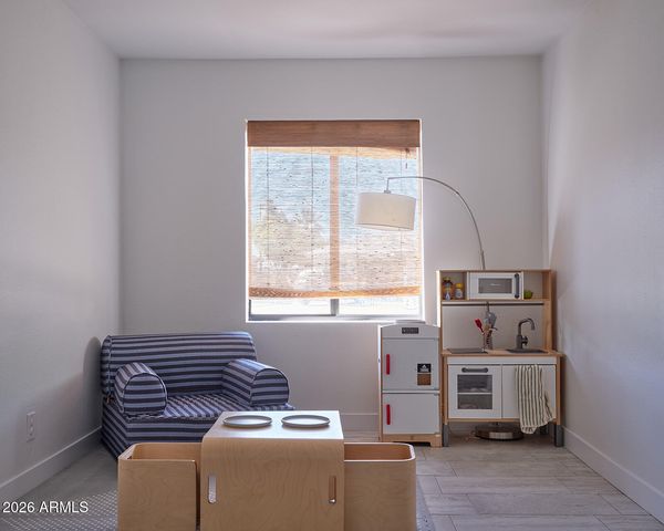 1038 E ELM Street, Phoenix, AZ 85014