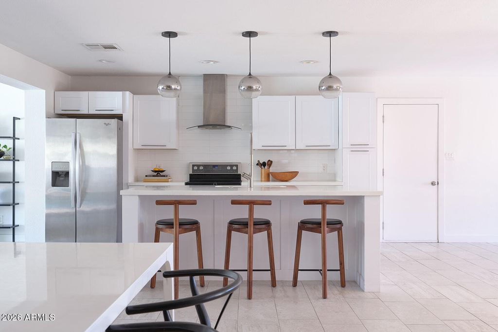 1038 E ELM Street, Phoenix, AZ 85014