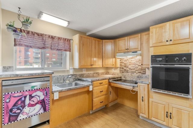 22 Ninth Street 102, Medford, MA 02155