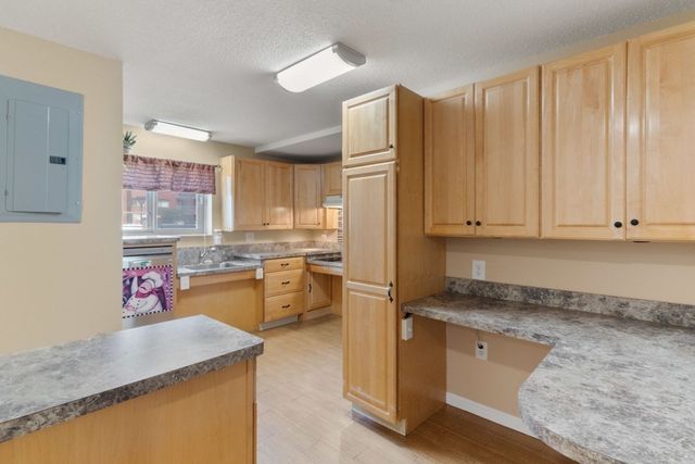 22 Ninth Street 102, Medford, MA 02155