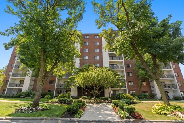 22 Ninth Street 102, Medford, MA 02155