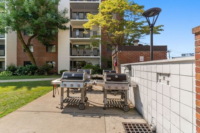 22 Ninth Street 102, Medford, MA 02155