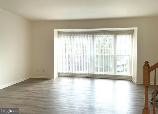 2540 BANSHIRE DR, Herndon, VA 20171