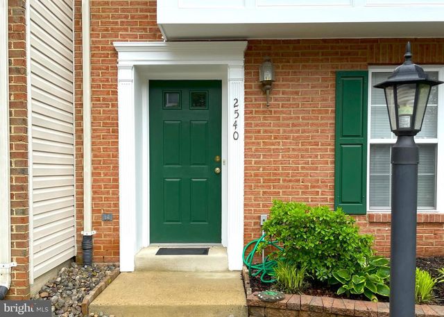 2540 BANSHIRE DR, Herndon, VA 20171