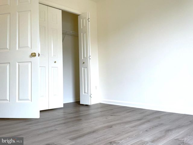 2540 BANSHIRE DR, Herndon, VA 20171