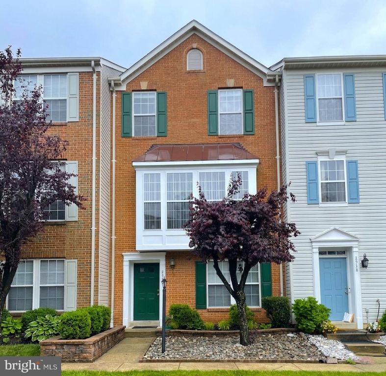 2540 BANSHIRE DR, Herndon, VA 20171