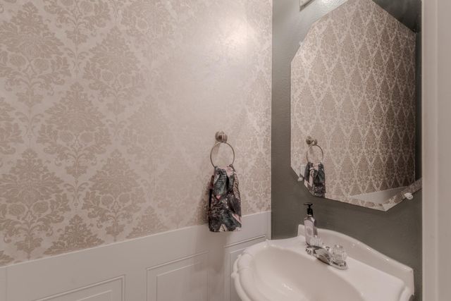 616 Bayou Bend DR, Buda, TX 78610