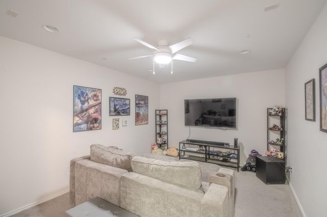 616 Bayou Bend DR, Buda, TX 78610