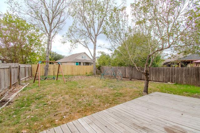 616 Bayou Bend DR, Buda, TX 78610