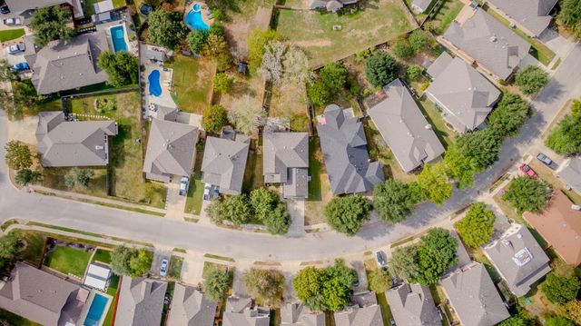 616 Bayou Bend DR, Buda, TX 78610