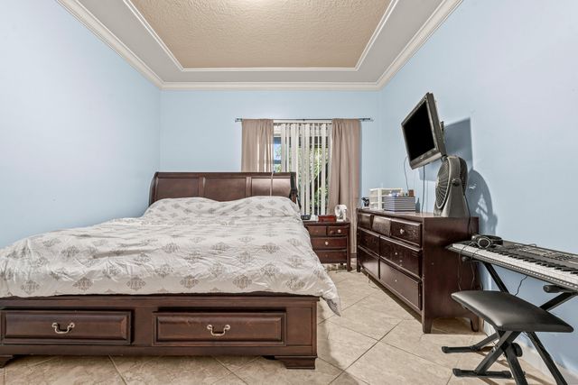 11999 Sturbridge Lane, Wellington, FL 33414