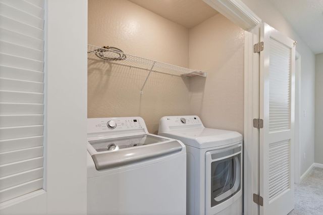 1109 Royalty Way W, Madera, CA 93636