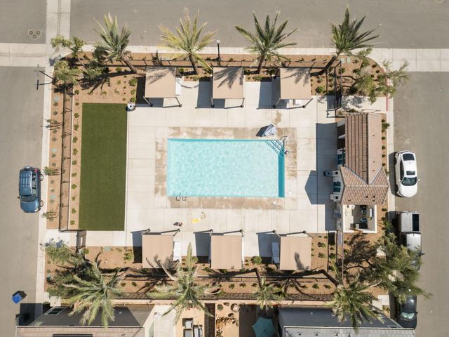 1109 Royalty Way W, Madera, CA 93636