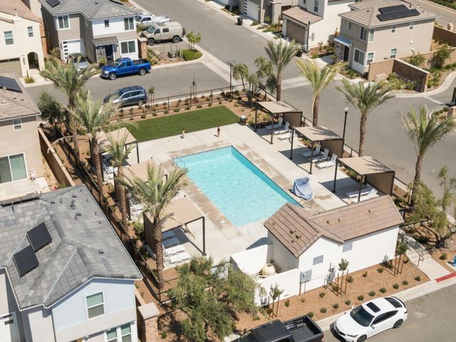 1109 Royalty Way W, Madera, CA 93636