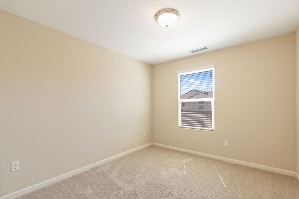 Image 18 of property listing at 1109 Royalty Way W, Madera, CA 93636