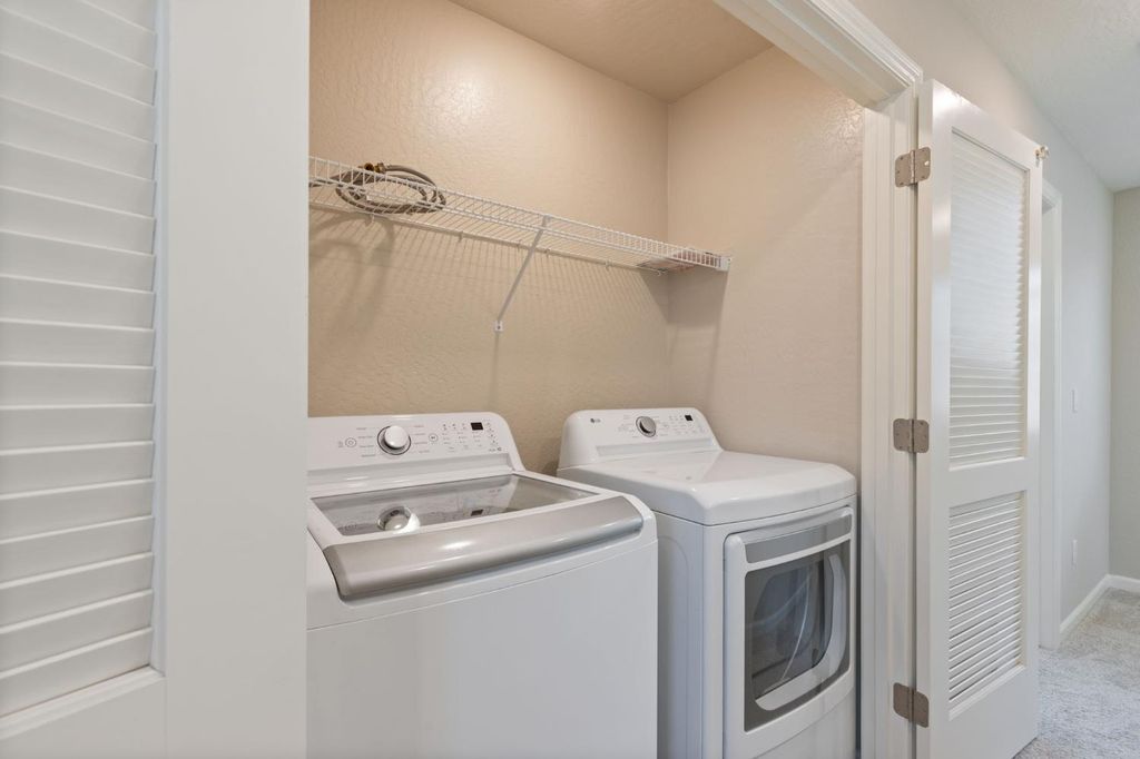 Image 20 of property listing at 1109 Royalty Way W, Madera, CA 93636