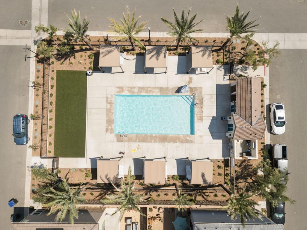 Image 33 of property listing at 1109 Royalty Way W, Madera, CA 93636