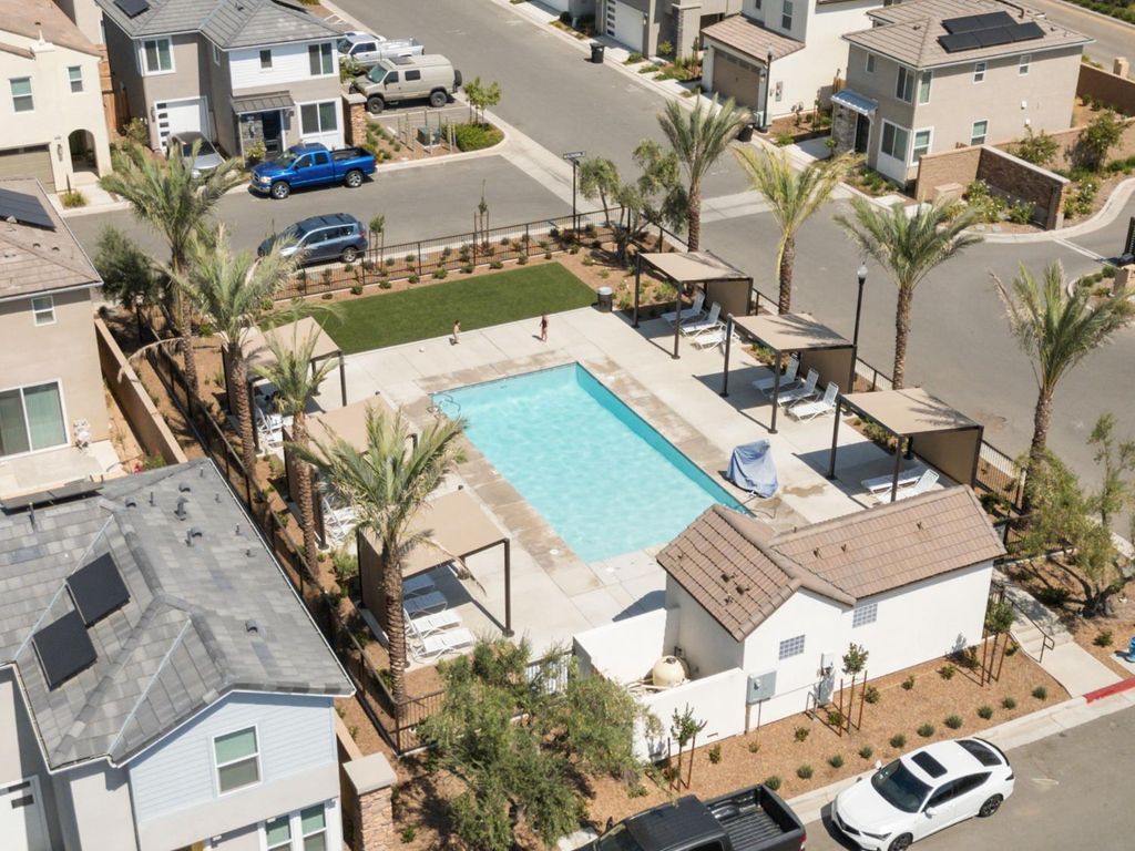 Image 37 of property listing at 1109 Royalty Way W, Madera, CA 93636