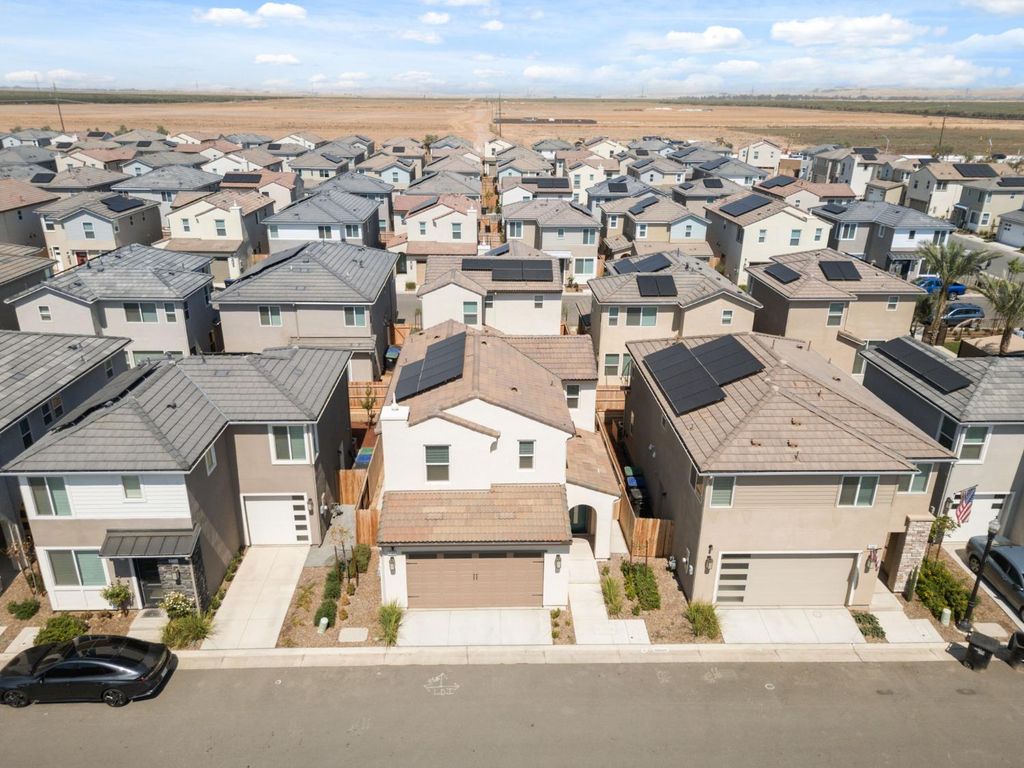 Image 42 of property listing at 1109 Royalty Way W, Madera, CA 93636