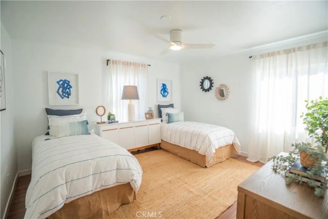 11835 Gale Ave, Hawthorne, CA 90250