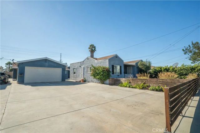 11835 Gale Ave, Hawthorne, CA 90250