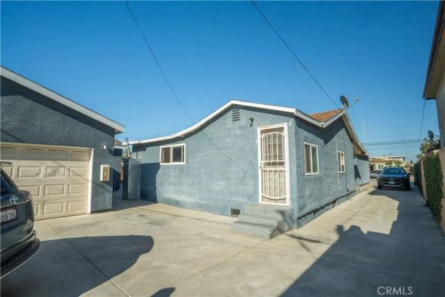 11835 Gale Ave, Hawthorne, CA 90250