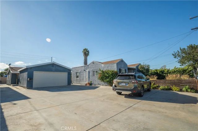 11835 Gale Ave, Hawthorne, CA 90250