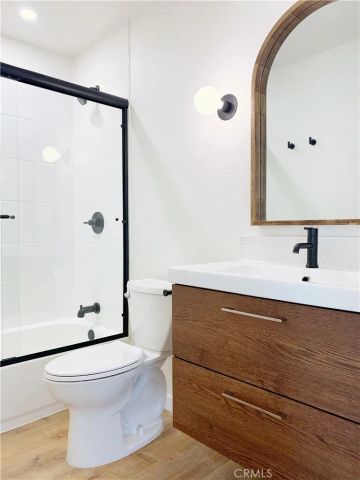 11835 Gale Ave, Hawthorne, CA 90250