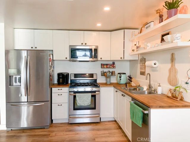 11835 Gale Ave, Hawthorne, CA 90250