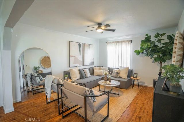 11835 Gale Ave, Hawthorne, CA 90250