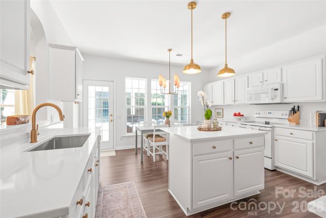 7606 Dinniston Drive, Huntersville, NC 28078