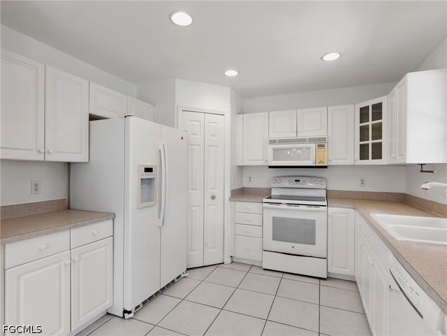 647 Coral DR, Cape Coral, FL 33904