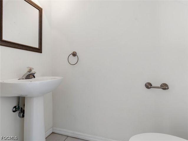 647 Coral DR, Cape Coral, FL 33904