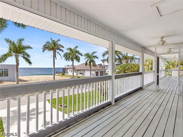 647 Coral DR, Cape Coral, FL 33904