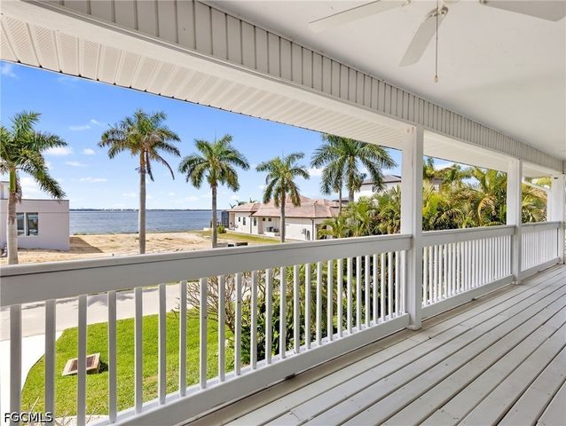 647 Coral DR, Cape Coral, FL 33904